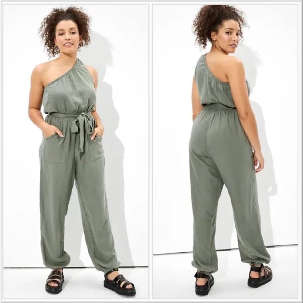 American Eagle One Shoulder Green Khaki Jumpsuit size small in green